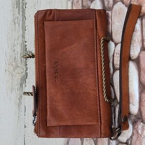 GENICCI LEATHER WRISTLET/WALLET